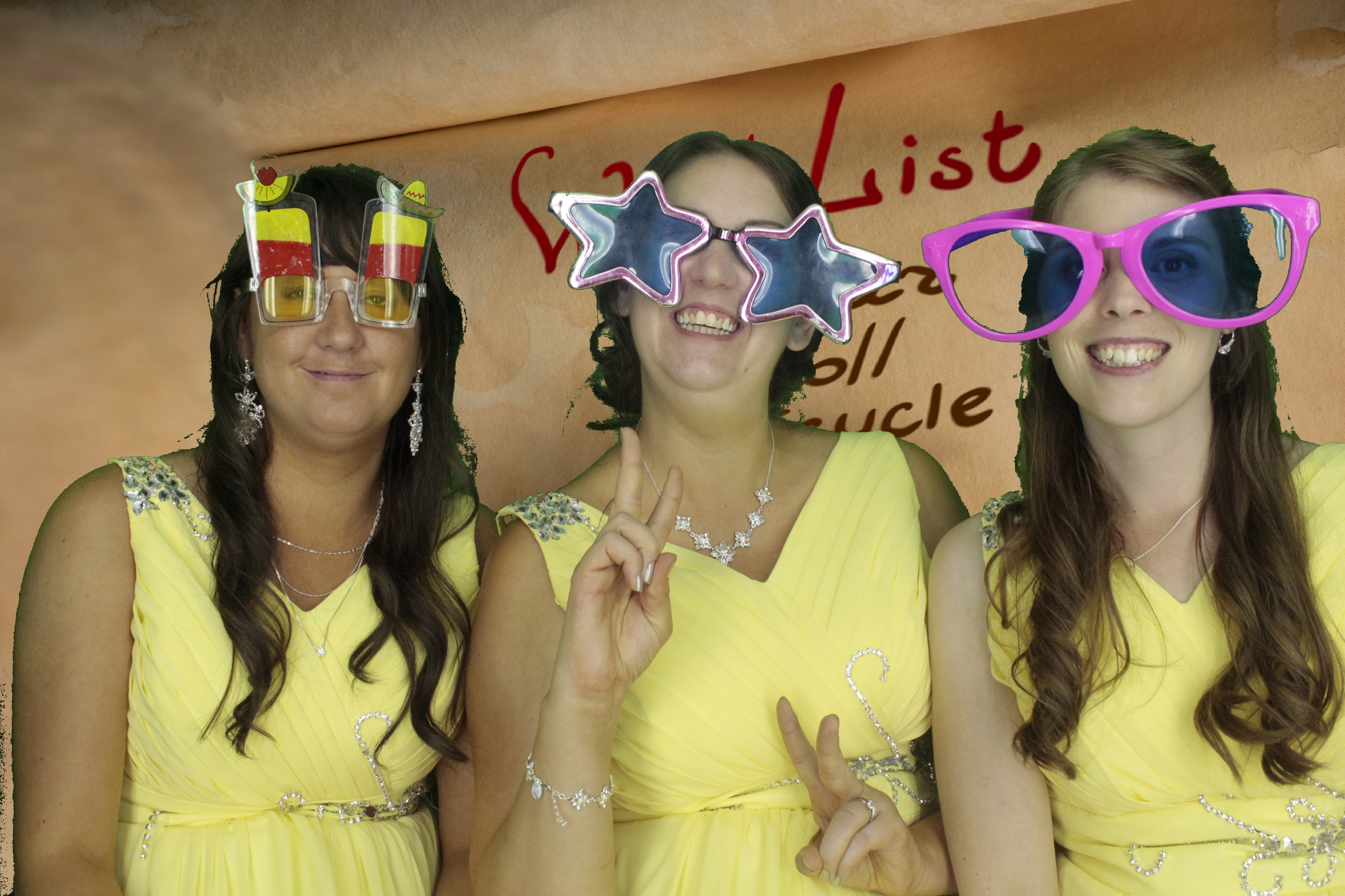 Leanne & Mike's Wedding | View more photos from the event at gallery.myphotoboothexperience.co.uk/u/MyPhotoBoothExperienceLtd/Leanne-Mikes-Wedding